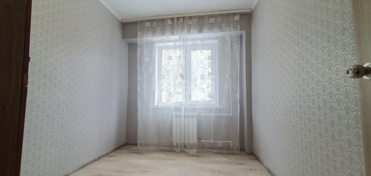 3-комн квартира Коммунальная, 1