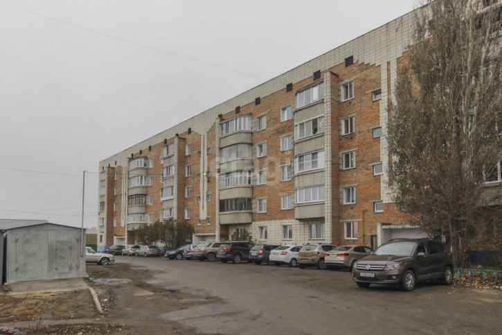3-комн квартира Нефтебаза, 3