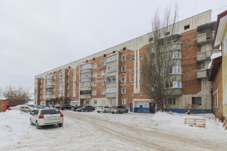 3-комн квартира Нефтебаза, 3