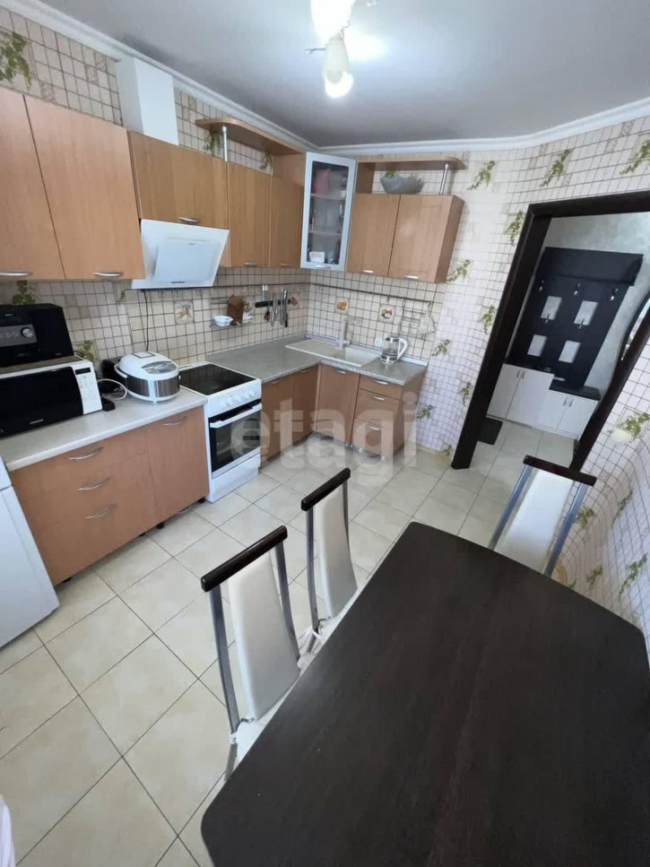 3-комн квартира Мира, 28
