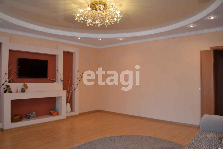 3-комн квартира Циолковского, 7