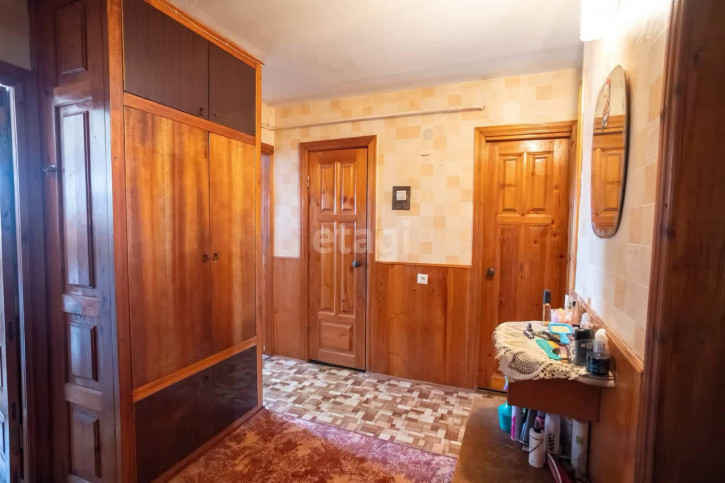 3-комн квартира Малиновского, 2