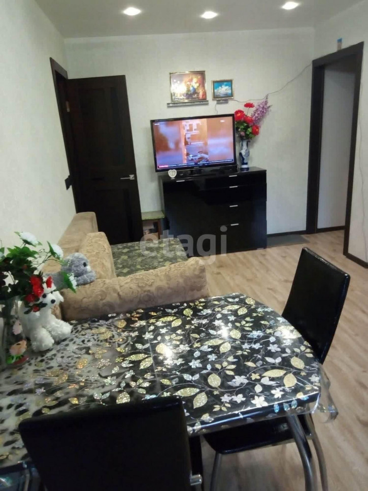 2-комн квартира Индустриальная, 49