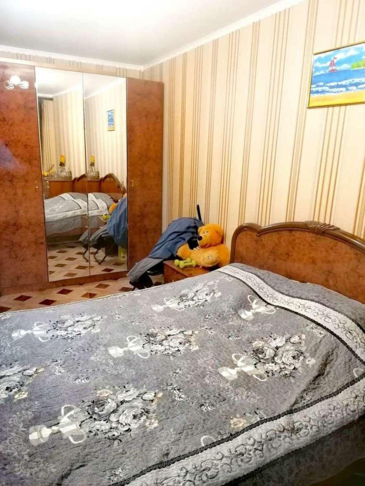 2-комн квартира Виталия Жалнина улица, 10