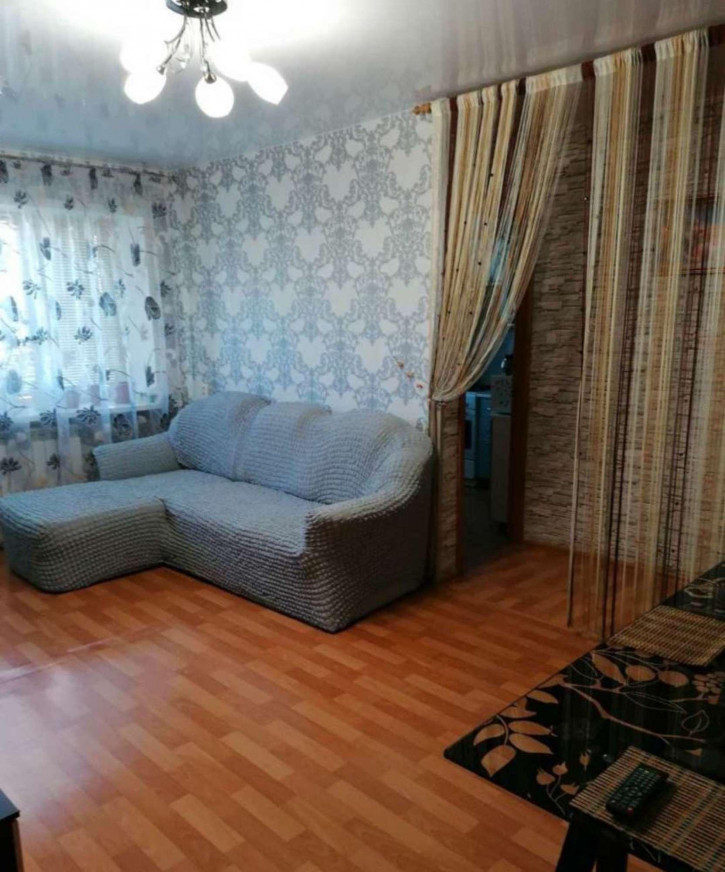 2-комн квартира Нефтяников, 6