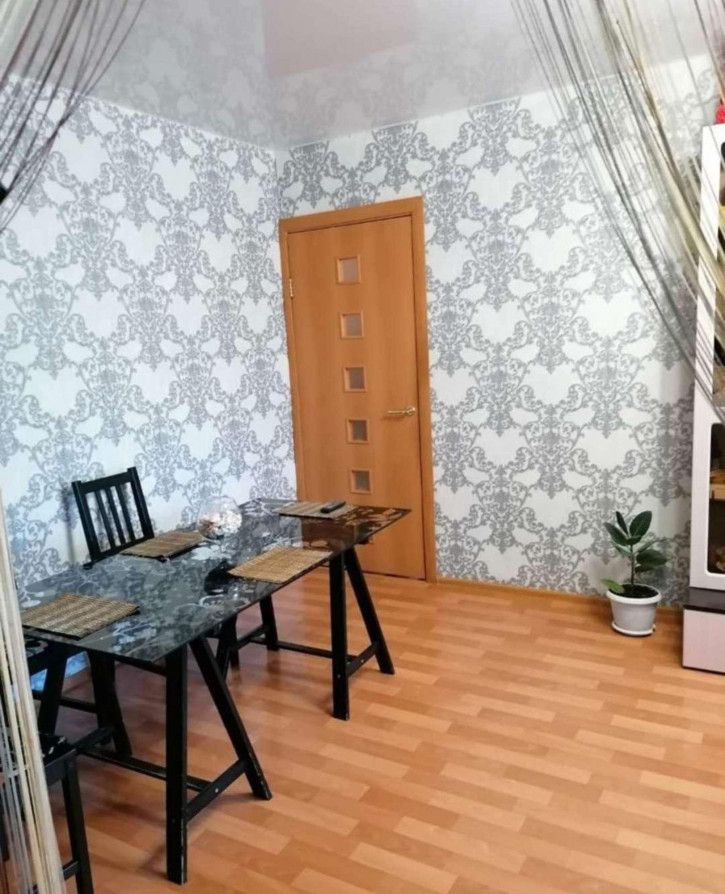 2-комн квартира Нефтяников, 6