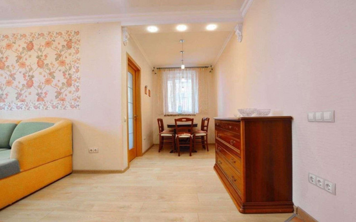 3-комн квартира Пушкина улица, 223