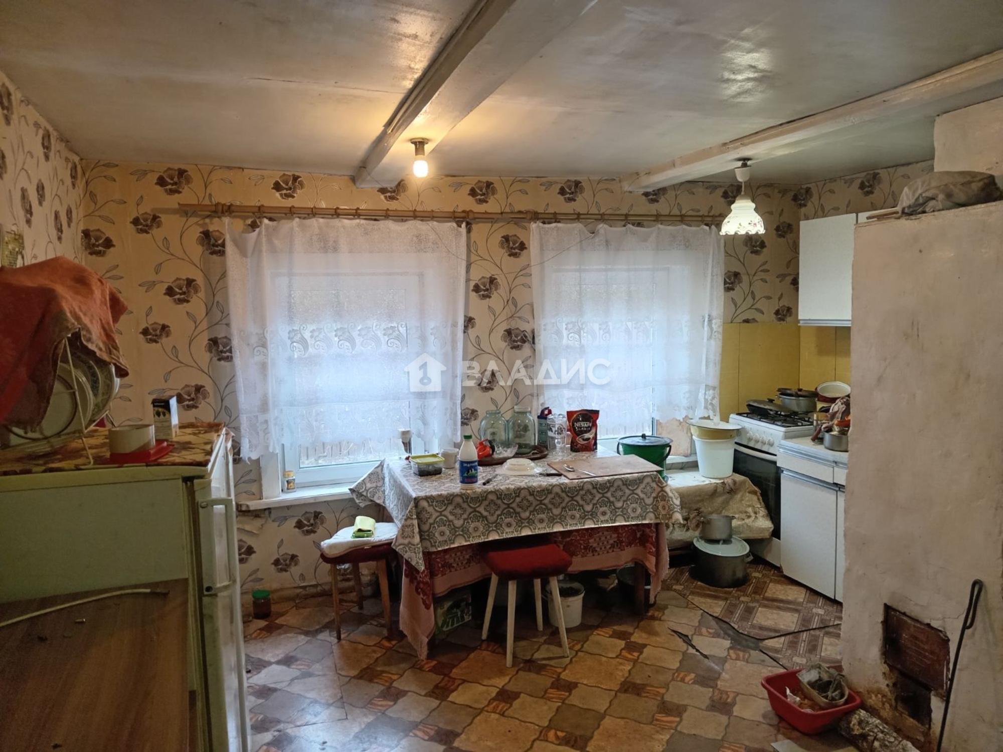 Купить дачу, дом, коттедж за 2 400 000 рублей на Железнодорожная улица