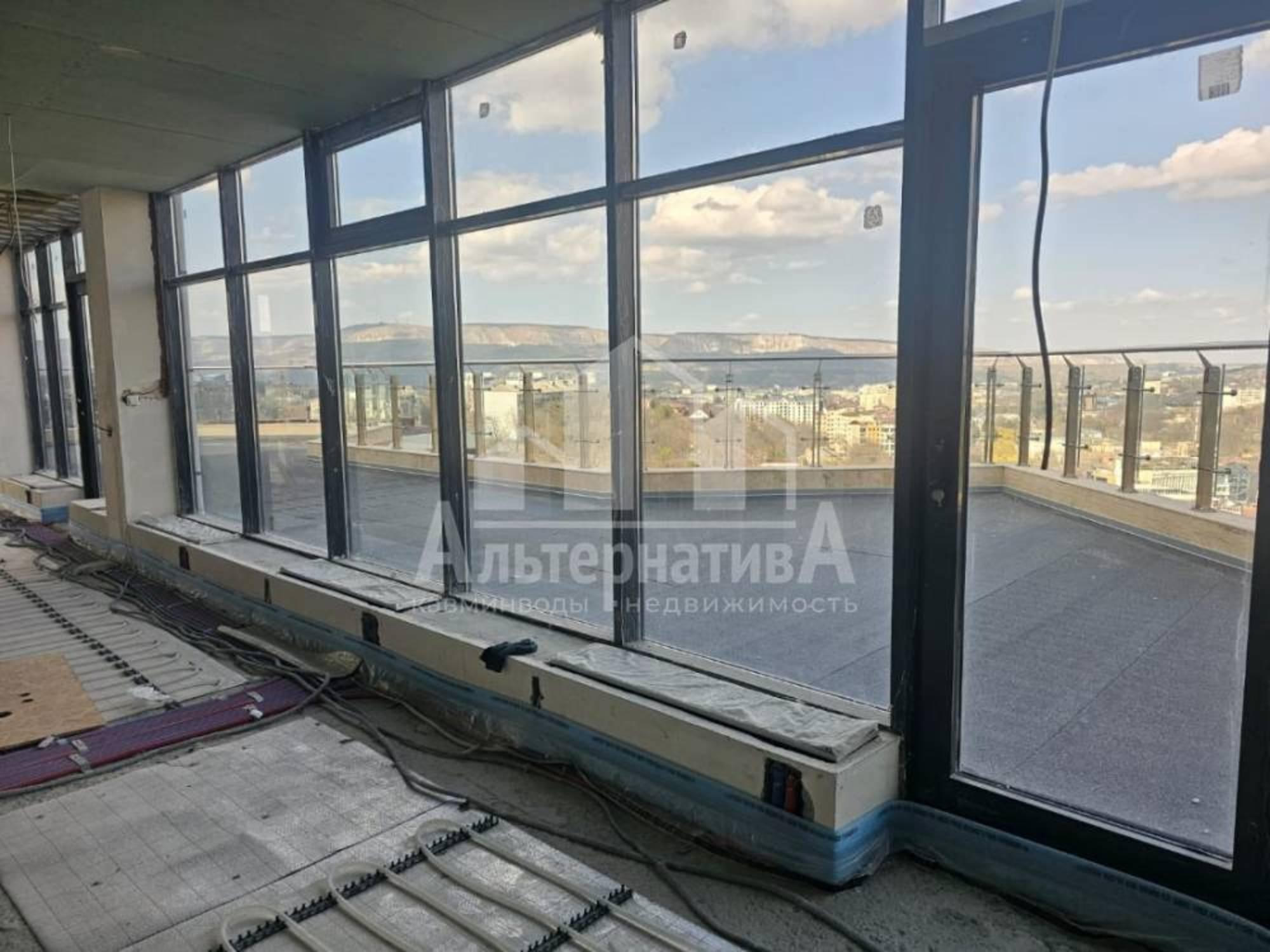 Купить квартиру за 270 000 000 рублей на Шаумяна ул.