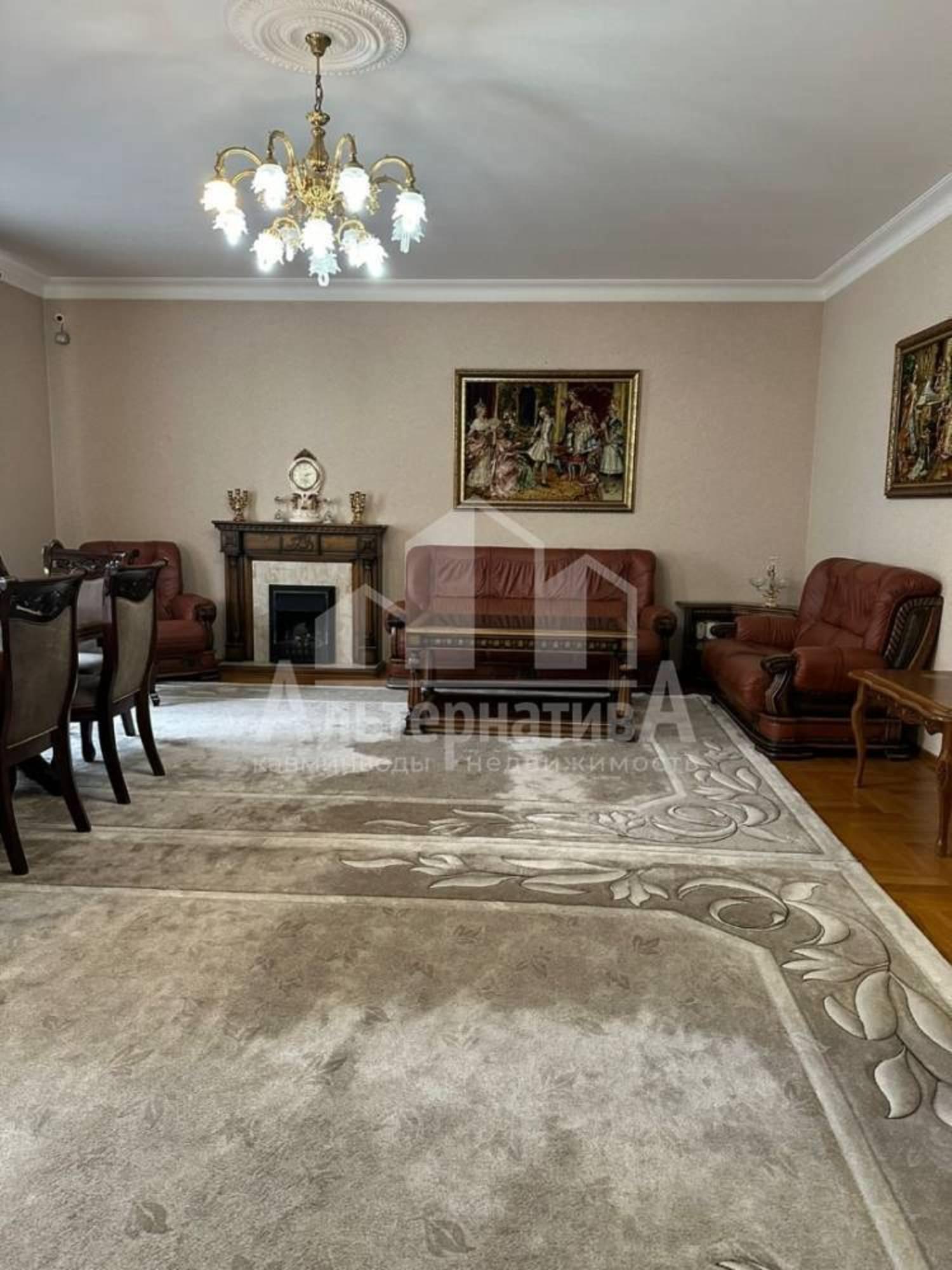 Купить дачу, дом, коттедж за 99 000 000 рублей на Энгельса ул.