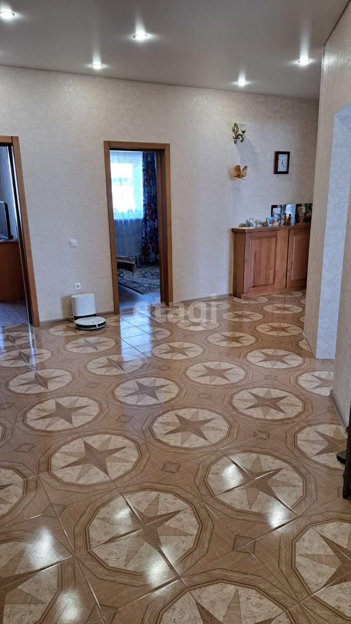 Купить дачу, дом, коттедж за 10 200 000 рублей на Тюменская, 40