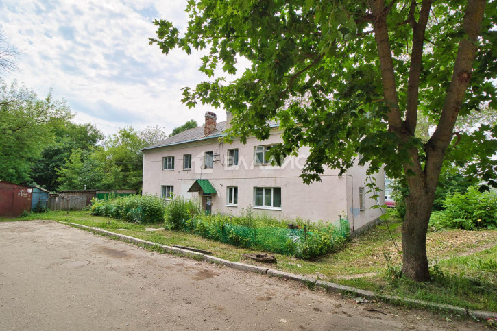2-комн квартира улица Лакина