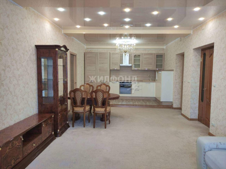 3-комн квартира Красный проспект, д.11