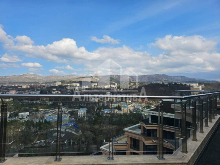 4-комн квартира Шаумяна ул.