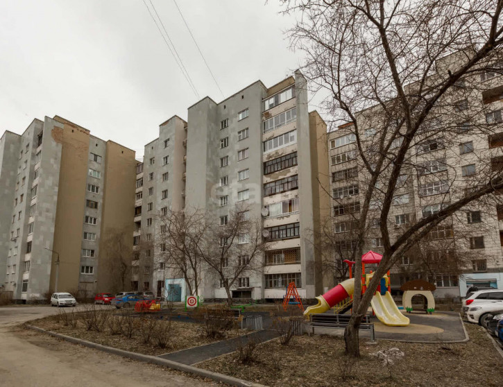 2-комн квартира Маршала Жукова, 9