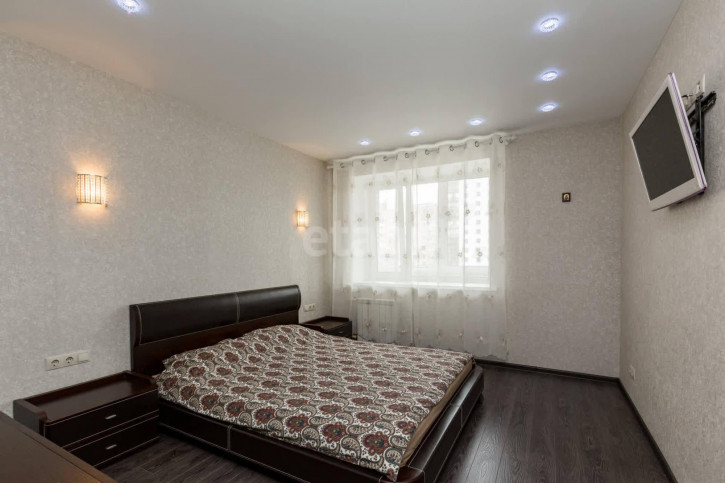 2-комн квартира Маршала Жукова, 9