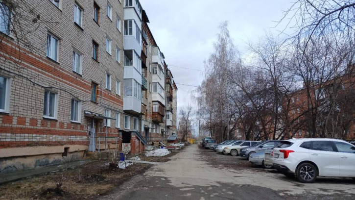 4-комн квартира Димитрова, 1