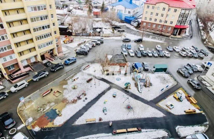 3-комн квартира Магаданская, 11/1