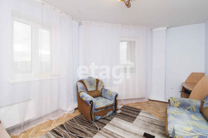 1-комн квартира Станислава Карнацевича, 3