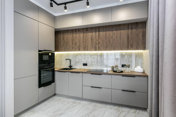2-комн квартира Пожарных и спасателей, 1