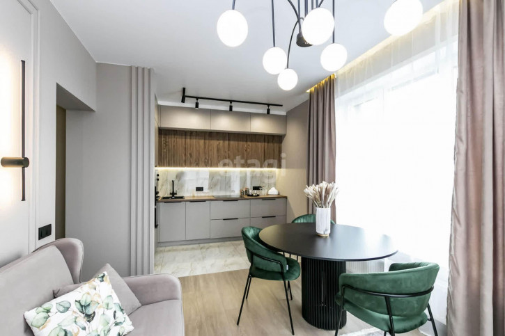 2-комн квартира Пожарных и спасателей, 1
