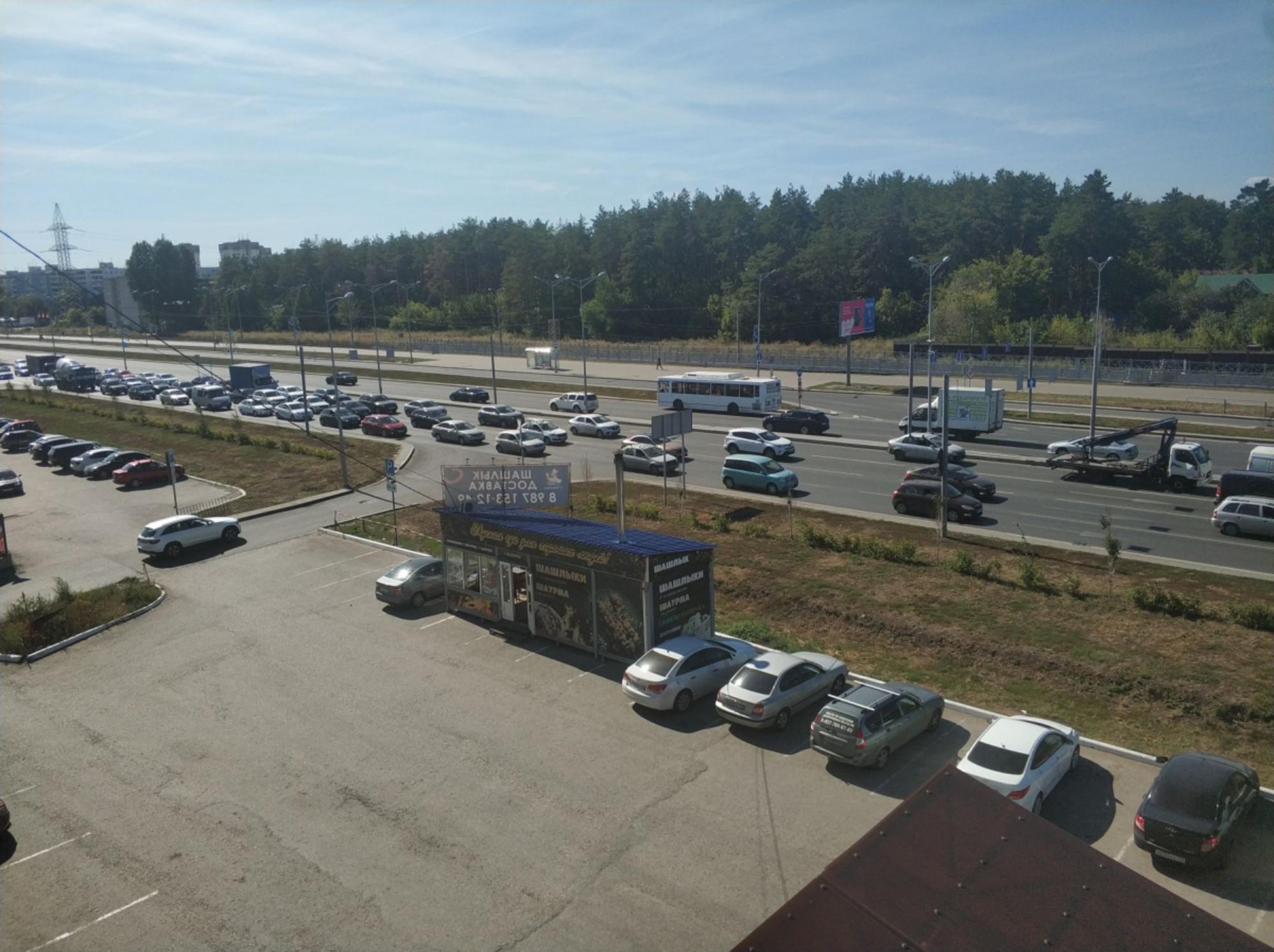 Сдать торговое помещение за 30 000 рублей на 16 км Московского шоссе, 5