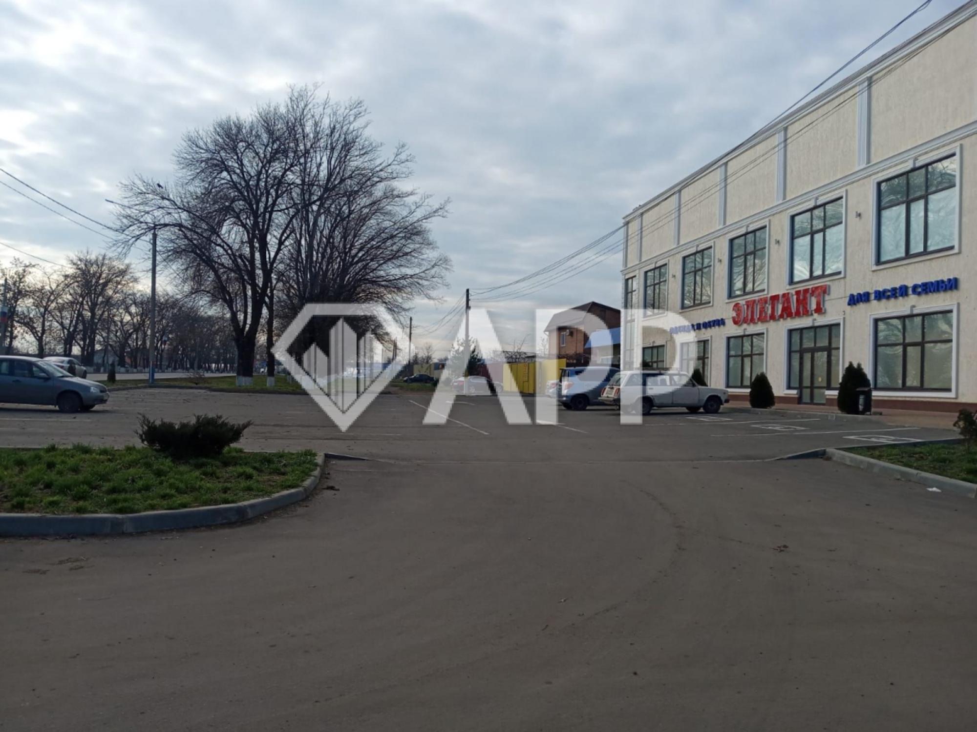 Купить торговое помещение за 70 000 000 рублей на снт Дружба отделение 5, ул Ефремова, 324