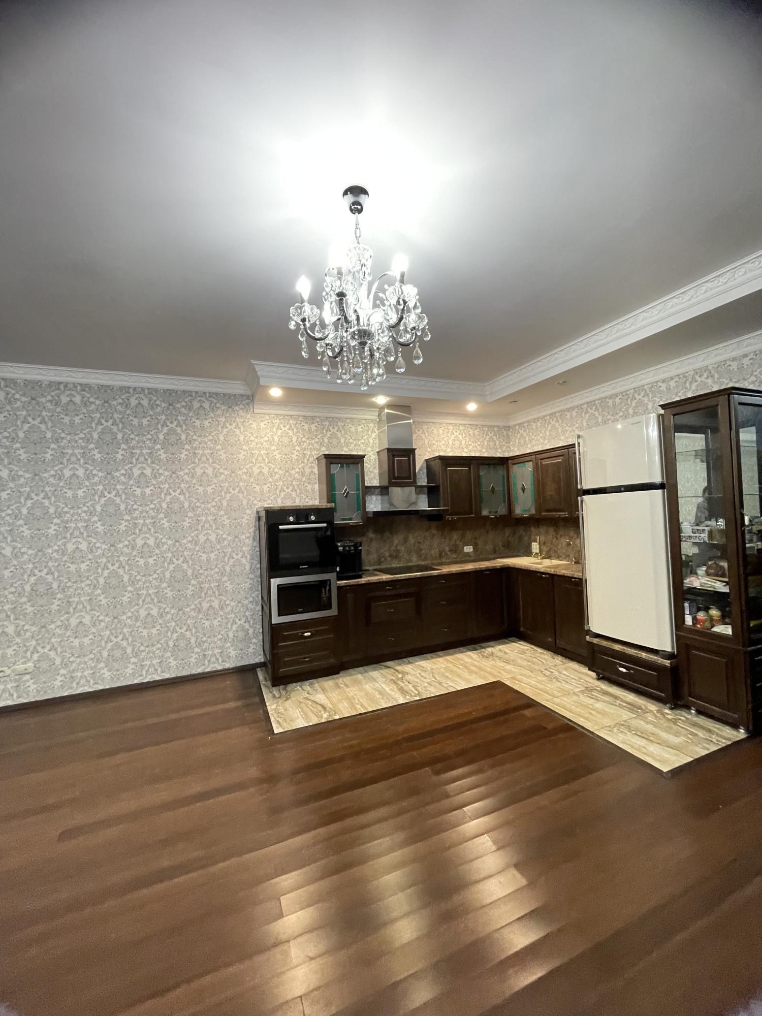 Купить комнату за 14 500 000 рублей на Партизанская ул., 2