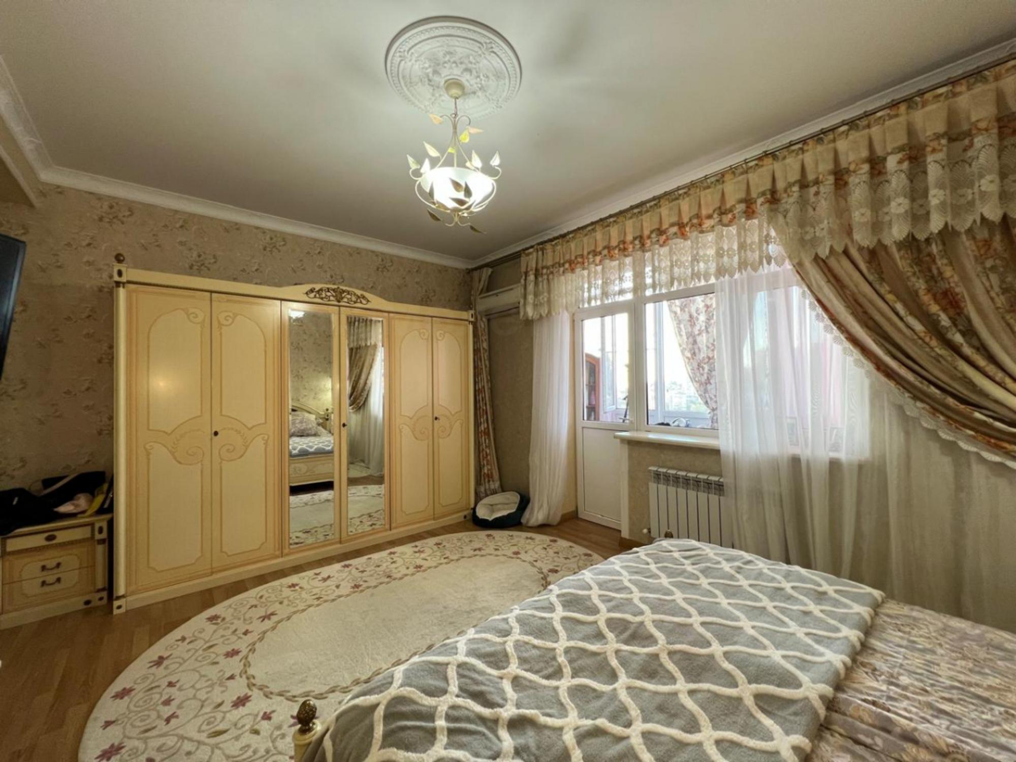 Купить комнату за 29 500 000 рублей на Анапская ул., 3к12