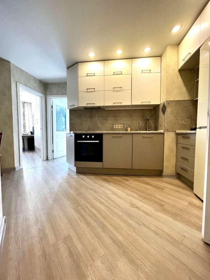 2-комн квартира Тухачевского улица, 82