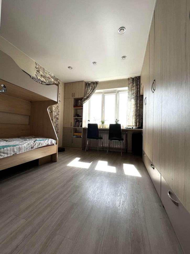 2-комн квартира Тухачевского улица, 82