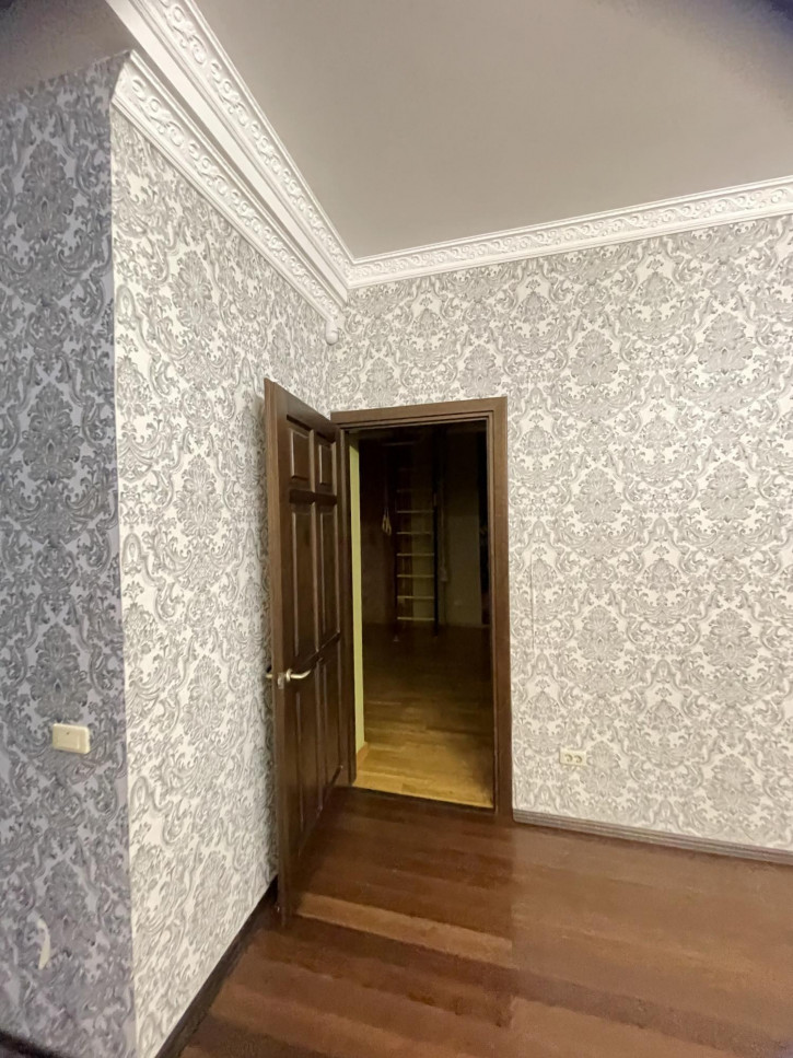 Комната Партизанская ул., 2