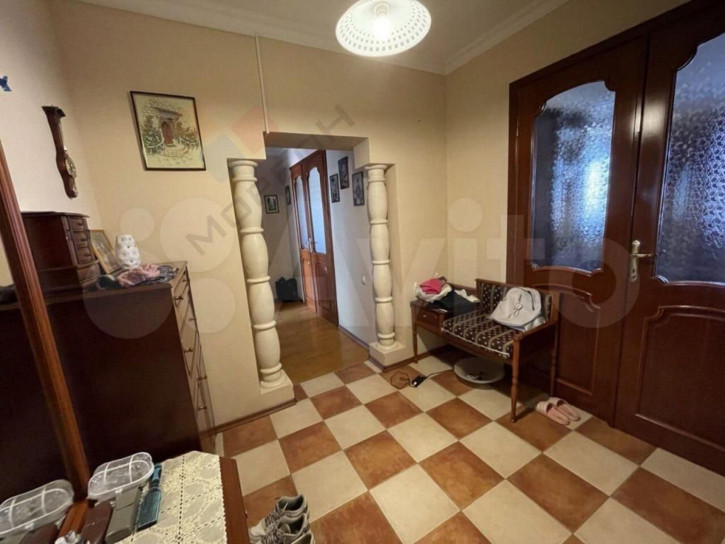 4-комн квартира Гимназическая ул, 60