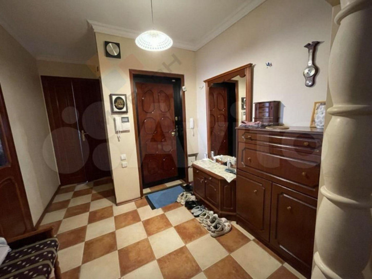 4-комн квартира Гимназическая ул, 60
