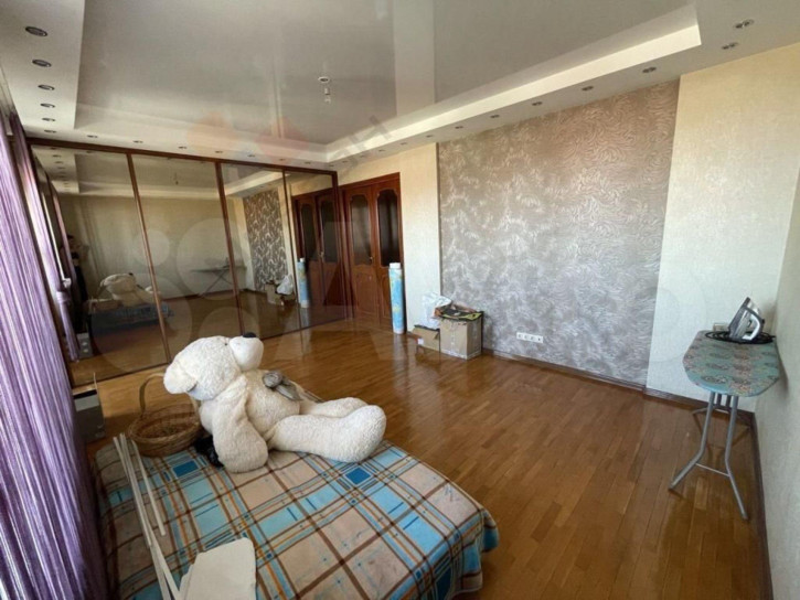 4-комн квартира Гимназическая ул, 60
