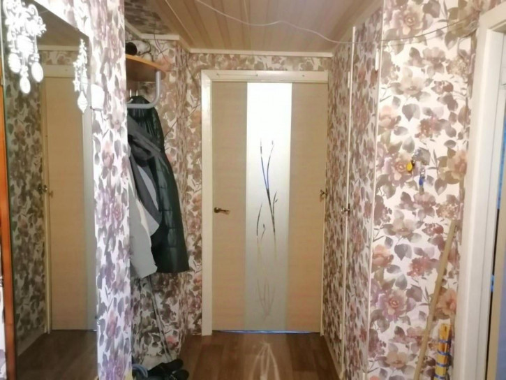 Комната пр-кт Дзержинского, 13,  д. 13
