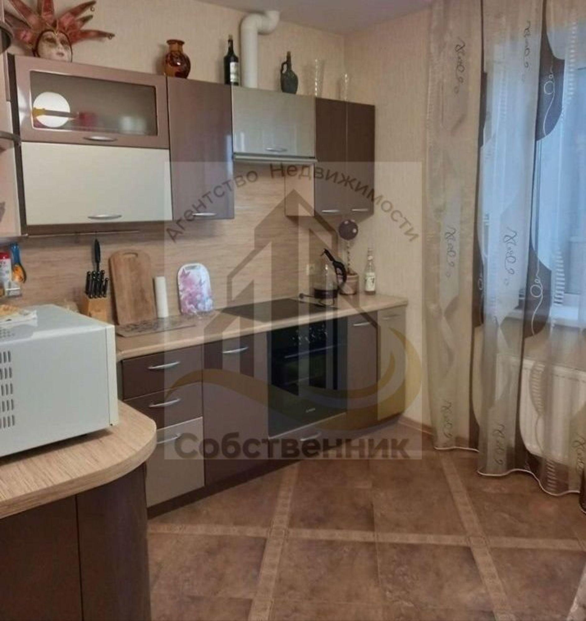 Сдать квартиру за 40 000 рублей на 40 лет Октября ул, 8