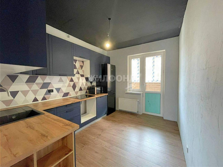 3-комн квартира Западный Обход улица, д.45к2