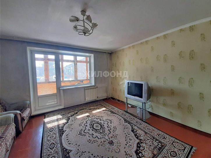 3-комн квартира Тореза улица, д.103
