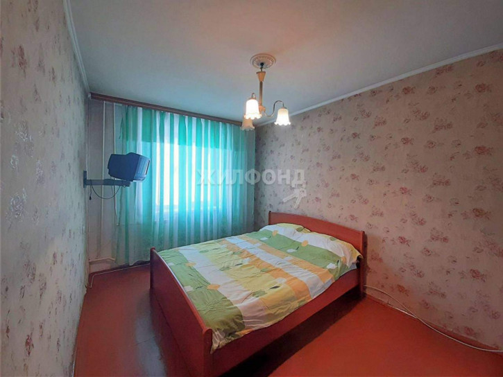 3-комн квартира Тореза улица, д.103