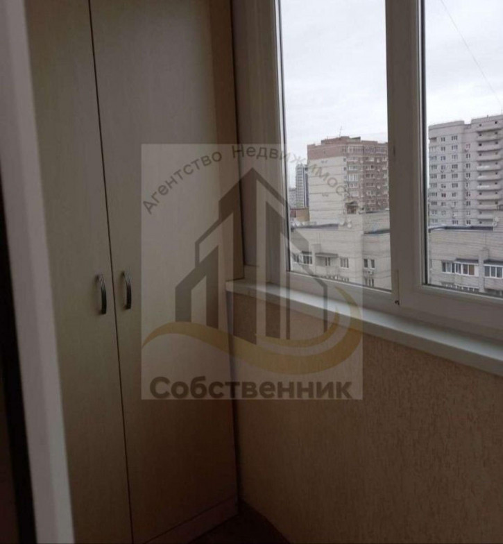 2-комн квартира 40 лет Октября ул, 8