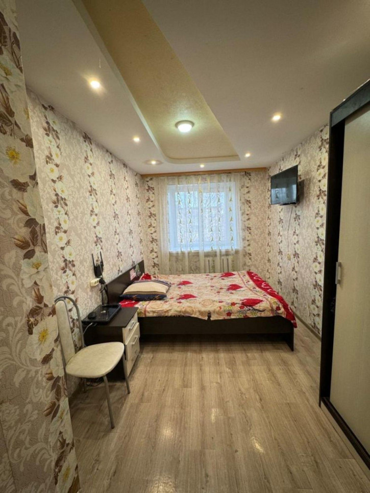 3-комн квартира Вихрева ул, 80