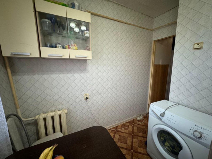 3-комн квартира Вихрева ул, 80