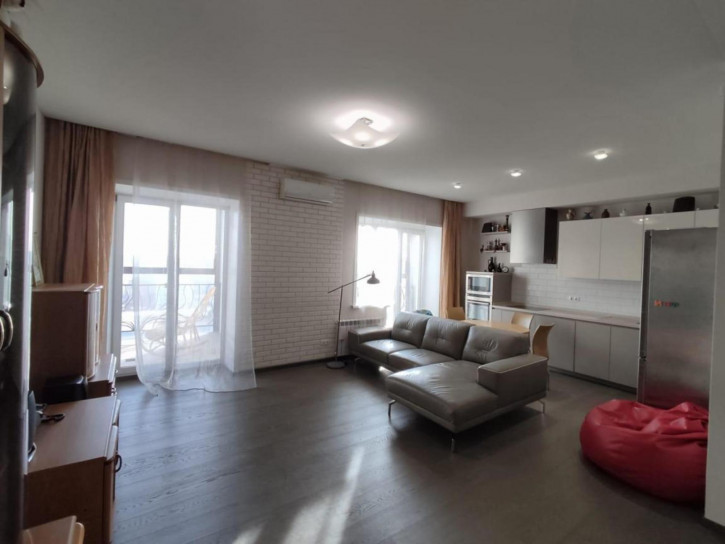 3-комн квартира Кирова, 46