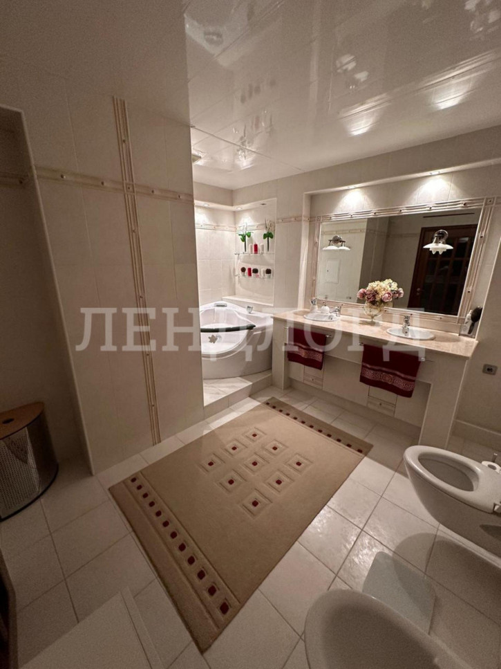 3-комн квартира переулок Островского, 58А