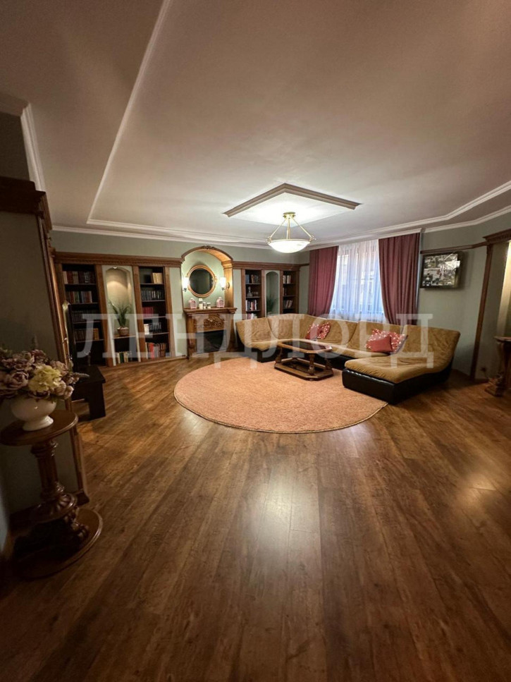 3-комн квартира переулок Островского, 58А