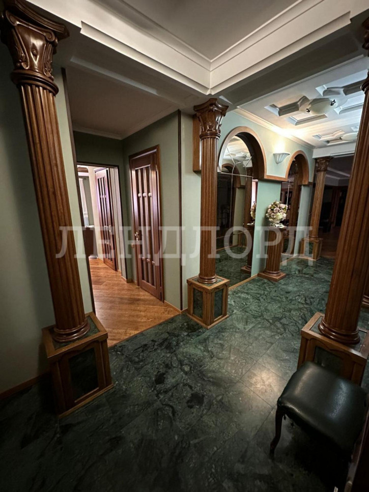3-комн квартира переулок Островского, 58А