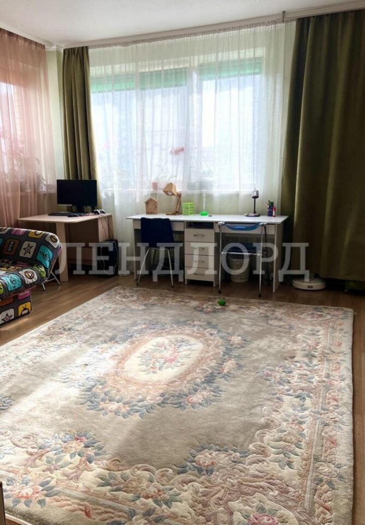 2-комн квартира проспект Королёва, 1Ж