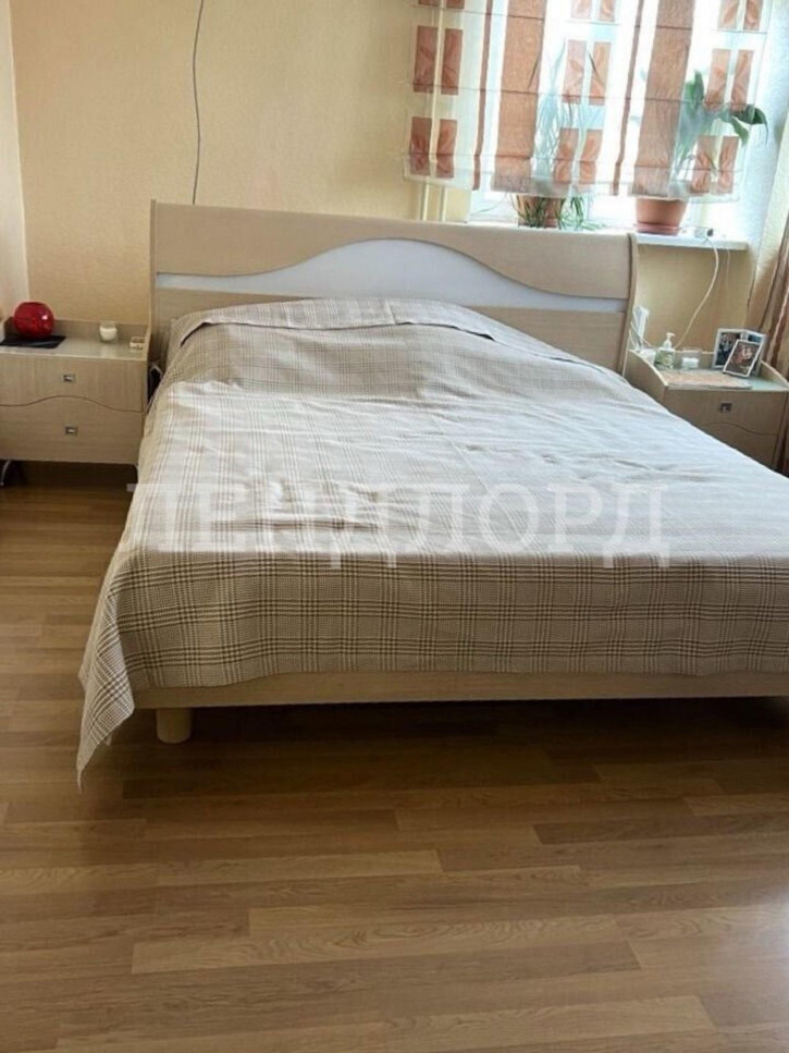 2-комн квартира проспект Королёва, 1Ж