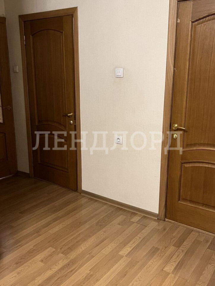 2-комн квартира проспект Королёва, 1Ж